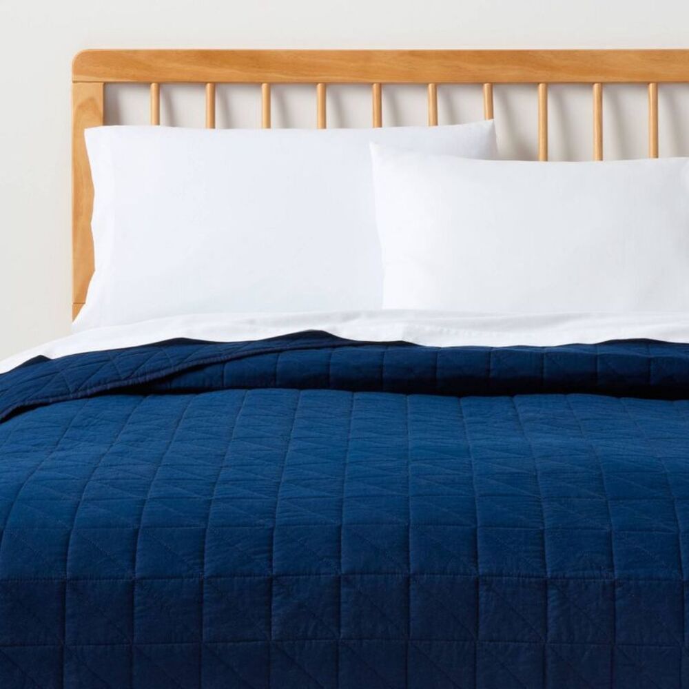 Full/Queen Microfiber Quilt Navy Blue- Room Essentials